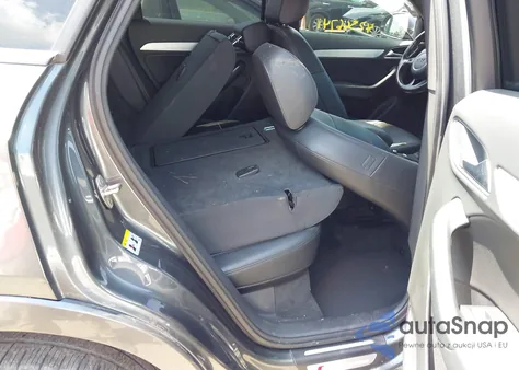 2018 Audi Q3 2.0T Premium/2.0T Sport Premium z USA, uszkodzony, nr VIN WA1ECCFS1JR028856